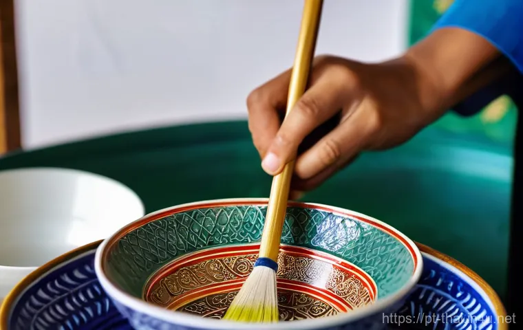 태국의 전통 공예 수업 - **A Benjarong Ceramics Artist at Work**
    A close-up, highly detailed shot of a skilled Thai artis...